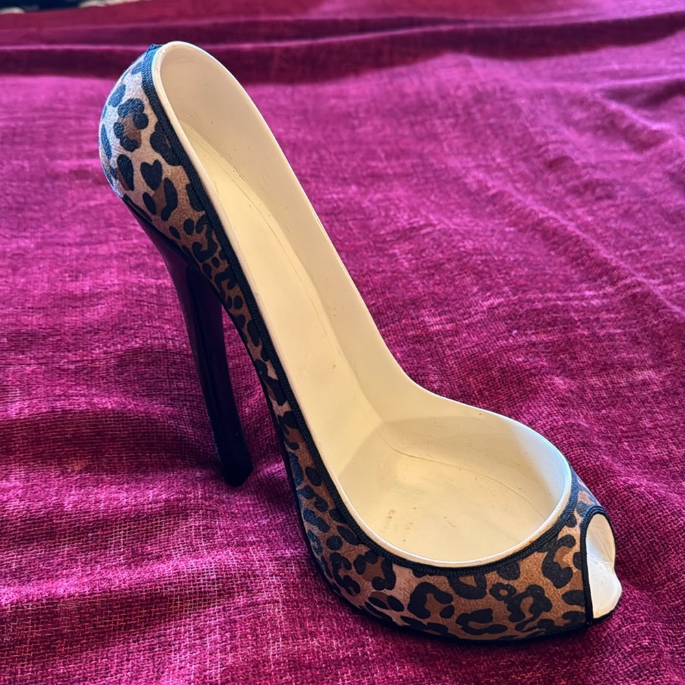 Wild Eye Designs Novelty Wine Bottle Holder